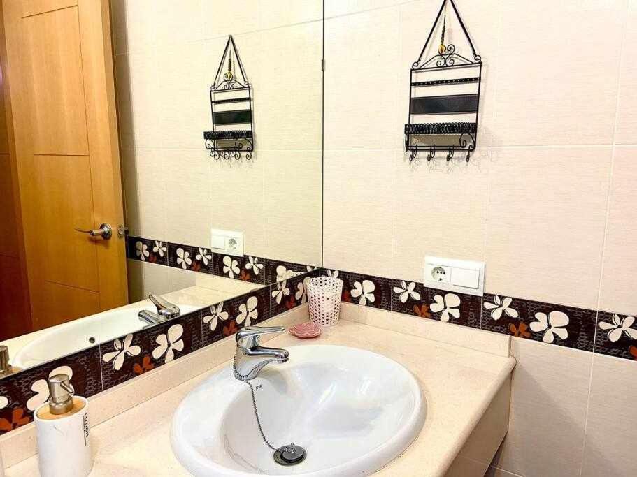 Apartamento Rocio By Solymar Holiday Torre Del Mar Exterior foto